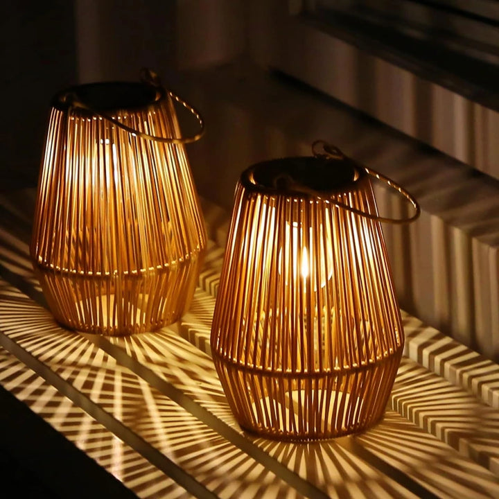 Lanterne Solaire en Rotin – Éclairage Extérieur
