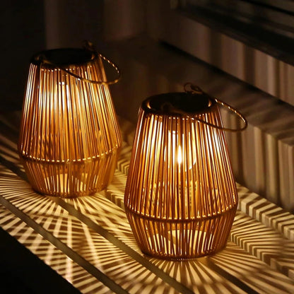Lanterne Solaire en Rotin – Éclairage Extérieur